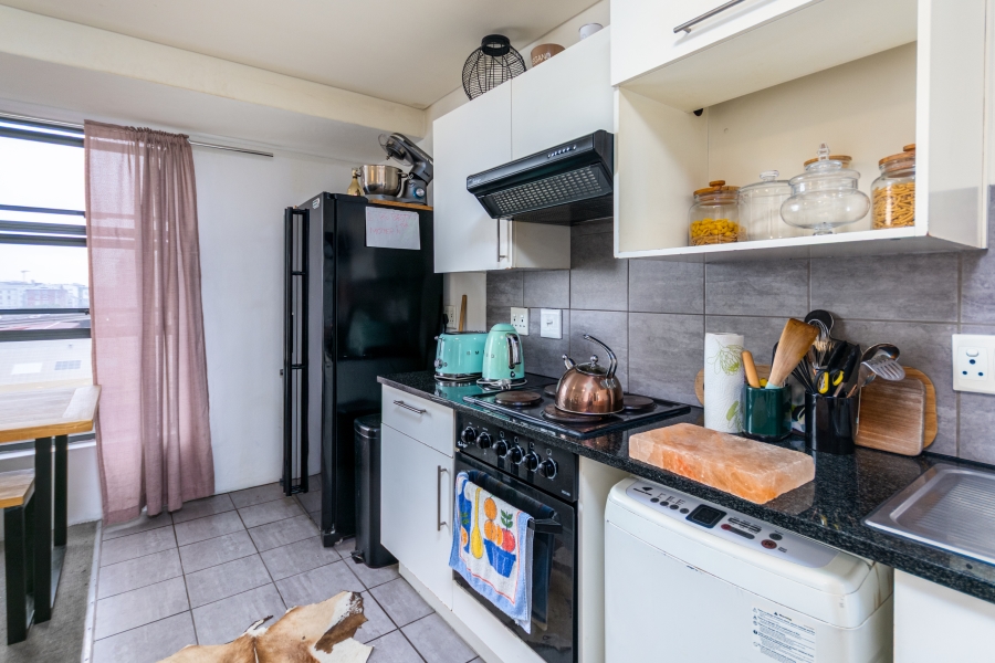 1 Bedroom Property for Sale in Zonnebloem Western Cape